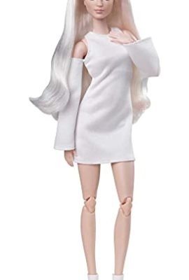 Barbie- Bambola Signature Barbie Looks Bionda, Snodata, con Abito e Stivaletti Bianchi, Giocattolo per Bambini 6+Anni, GXB28