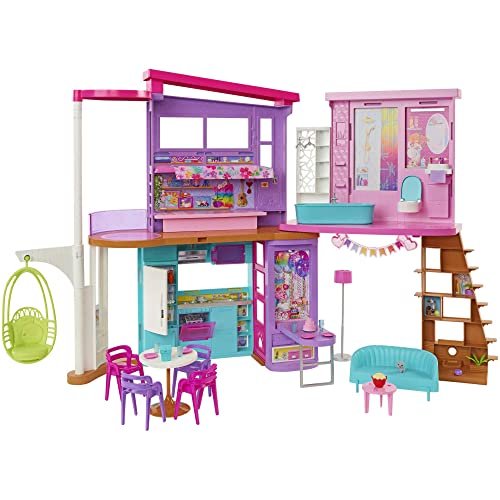 Barbie - Barbie Casa di Malibu (106 cm) playset casa delle bambole con 2 piani, 6 stanze, ascensore altalena e più di 30 pezzi, Giocattolo per Bambini 3+ Anni, HCD50