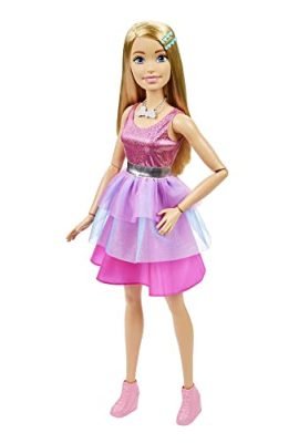 Barbie - La Mia Prima Barbie, Barbie Grande Amica, alta 71 cm con abito rosa scintillante, collana, fermaglio per capelli e tanti accessori, giocattolo per bambini, 3+ anni, HJY02