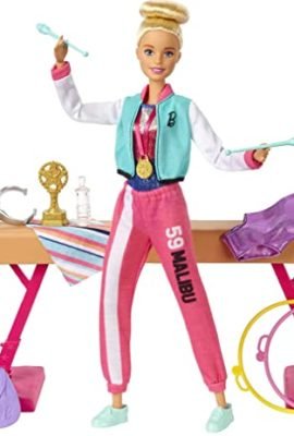 Barbie- Playset Ginnasta Bambola Snodabile con Bilanciere e Accessori Giocattolo per Bambini 3+ Anni, GJM72
