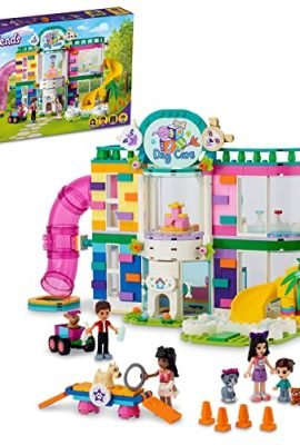 LEGO 41718 Friends Centro Day Care dei Cuccioli, Parco Giochi per Animali di Heartlake City con Cane e Mini Bamboline, per Bambini dai 7 Anni in su