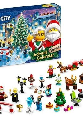 LEGO 60381 City Calendario dell'Avvento 2023 con 24 Regali, Incluse le Figure di Babbo Natale e della Renna, e Tappeto da Gioco Invernale, Regalo Natalizio per Bambini e Ragazzi