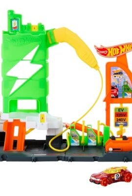 Hot Wheels 'Let's Race' Netflix - Area di Servizio Super Ricarica, playset con 4 stazioni di rifornimento, ascensore e parcheggio fino a 10 auto, 1 macchinina inclusa, 4+ anni, HTN79