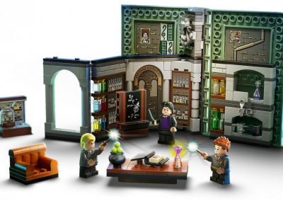 , LEGO Harry Potter “Hogwarts Moments” &ndash; the new magic books to build.
