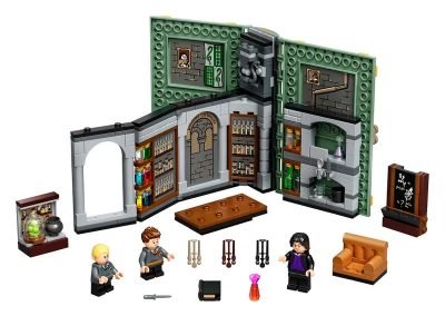 , LEGO Harry Potter “Hogwarts Moments” &ndash; the new magic books to build.