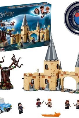 LEGO Harry Potter Hogwarts Whomping Willow 75953 – Image of the built set with the Ford Anglia minifigure in front of the box