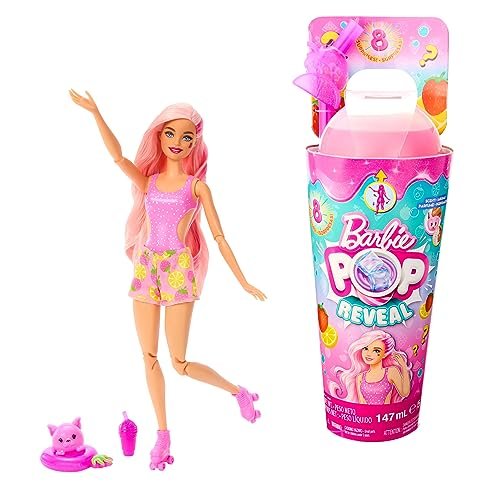 Barbie - Pop Reveal Serie Frutta, bambola a tema limonata di fragole con 8 sorprese profumate e con effetto cambia colore, cucciolo e accessori Slime inclusi, giocattolo per bambini, 3+ anni, HNW41