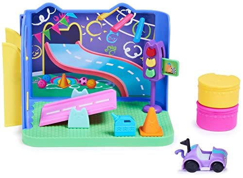Gabby's Dollhouse, Stanza dei Giochi Purr-ific con la macchinina Giocattolo Carlita, Accessori, mobili e Scatola con Sorpresa, per Bambini dai 3 Anni in su, Multicolore, 6064149