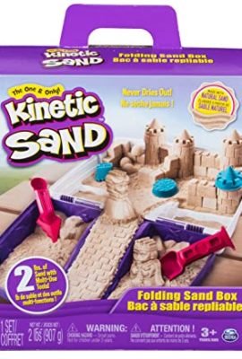 Kinetic Sand Travel Case – Always with You! Kinetic Sand, 900g | Magic Sand | Colored Sand in Brown | 5 Shapes & 2 Accessories | Toys for Boys and Girls Ages 3+