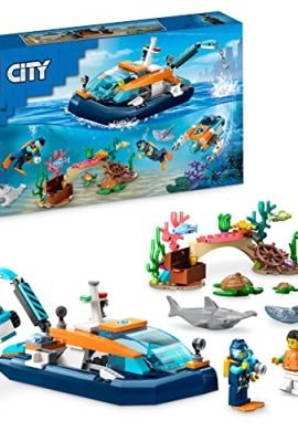 LEGO 60377 City Arctic Submarine, Toy Boat with Mini-Submarine and Marine Animals like Shark, Crab, Turtle, and Manta Ray, Ocean Diving Set, Games for Kids Aged 5+