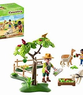 Playmobil Country 71251 Alpaca Walk, Farm Animals from Organic Farms – Sustainable Toys for Kids Ages 4+