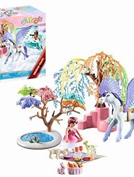PLAYMOBIL Magic 71246 Picnic with Carriage and Pegasus, including a Diadem – Toy for Children Aged 4+